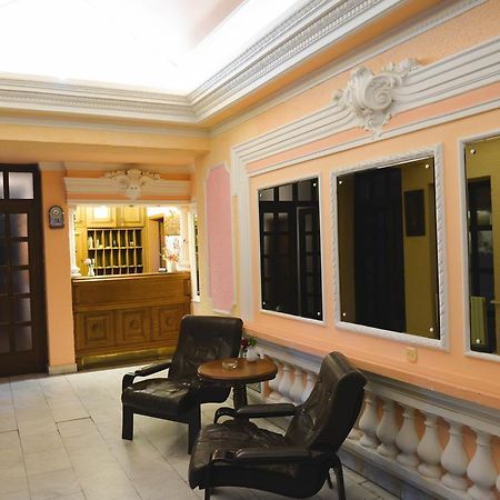 Hotel Beli Dvor à Sombor Extérieur photo