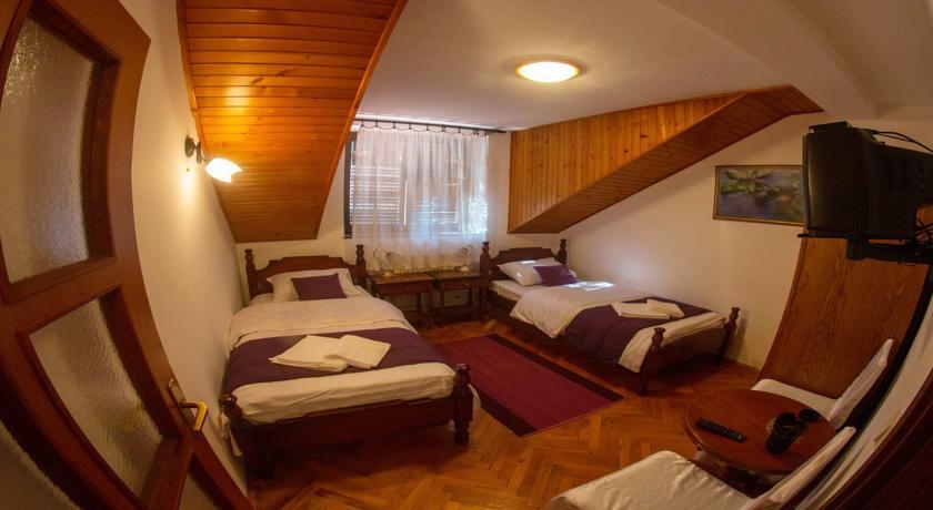 Hotel Beli Dvor à Sombor Extérieur photo